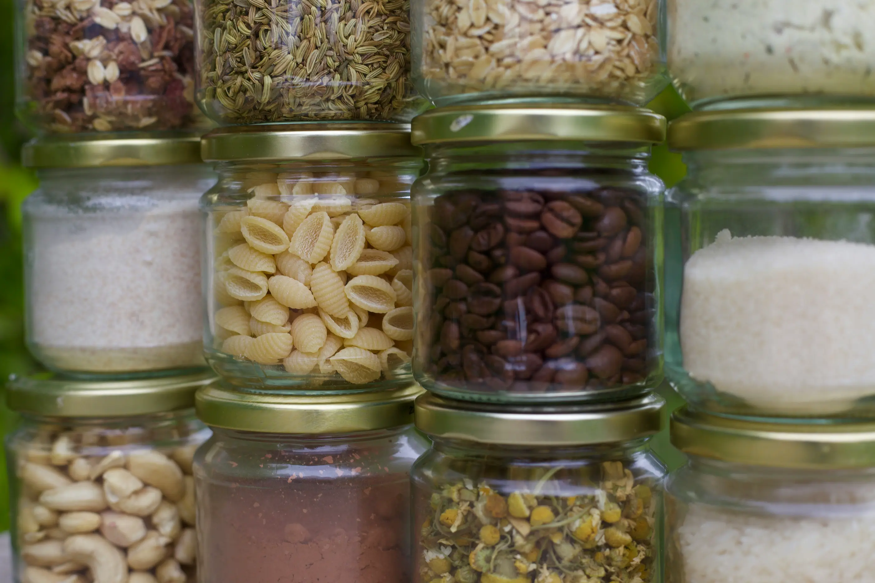 Plastic-Free Food Storage: The Best Alternatives to Plastic Containers